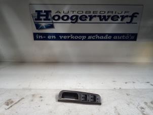 Gebruikte Raam schakelaar elektrisch Volkswagen Bora (1J2) 1.9 TDI 100 Prijs € 20,00 Margeregeling aangeboden door Autobedrijf Hoogerwerf