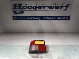 Gebruikte Achterlicht links Peugeot 205 II (20A/C) 1.4 Prijs € 25,00 Margeregeling aangeboden door Autobedrijf Hoogerwerf