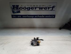 Gebruikte Gasklephuis Opel Astra G (F08/48) 1.6 16V Prijs € 35,00 Margeregeling aangeboden door Autobedrijf Hoogerwerf