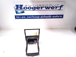 Gebruikte Asbak voor Mazda 6 Sport (GH14/GHA4) 2.5 16V S-VT GT-M Prijs € 25,00 Margeregeling aangeboden door Autobedrijf Hoogerwerf