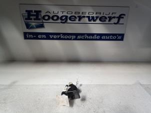 Gebruikte Benzinepomp Hyundai Matrix 1.6 16V Prijs € 40,00 Margeregeling aangeboden door Autobedrijf Hoogerwerf