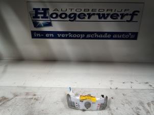 Gebruikte Kachel Bedieningspaneel Peugeot 107 1.0 12V Prijs € 65,00 Margeregeling aangeboden door Autobedrijf Hoogerwerf