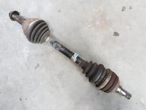 Gebruikte Steekas links-voor Opel Vectra C 2.0 DTI 16V Prijs € 40,00 Margeregeling aangeboden door Autobedrijf Hoogerwerf