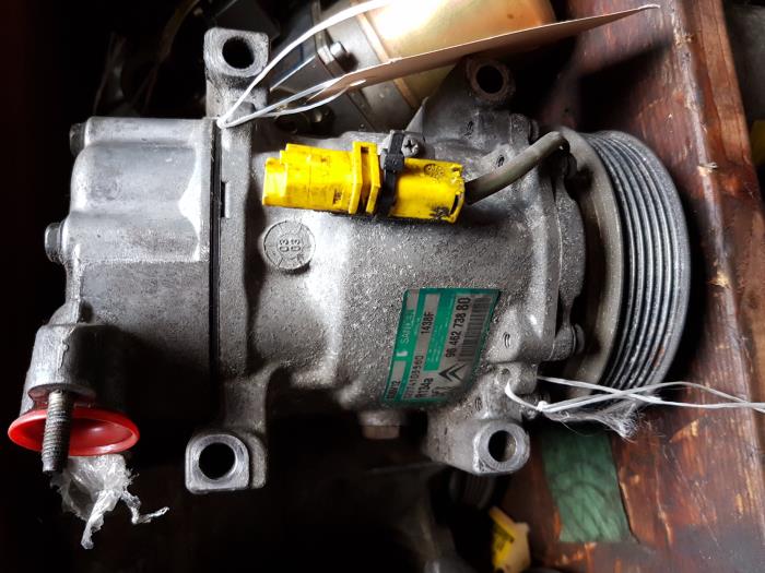 Gebruikte Aircopomp Peugeot 206 (2A/C/H/J/S) 1.4 HDi Prijs € 50,00 Margeregeling aangeboden door Autobedrijf Hoogerwerf