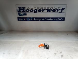 Gebruikte Ruitensproeierpomp voor Mercedes B-Klasse Prijs € 10,00 Margeregeling aangeboden door Autobedrijf Hoogerwerf