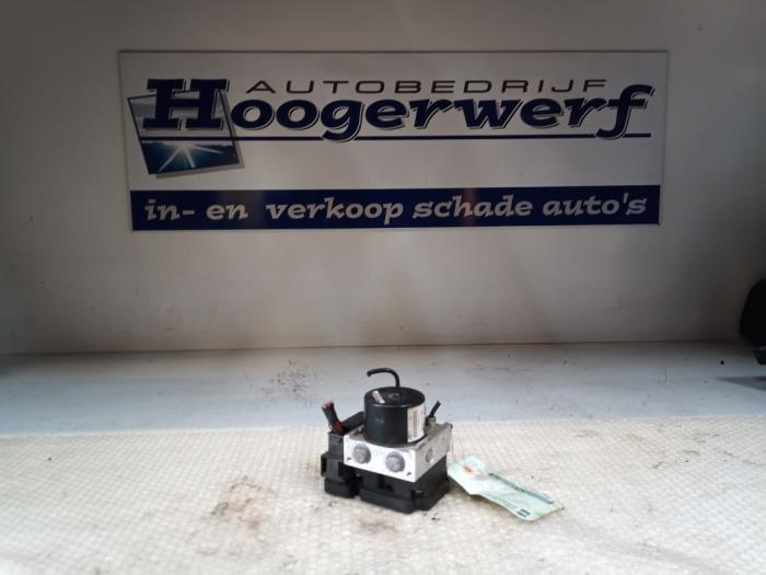 Gebruikte ABS Pomp Ford Focus 2 Wagon 1.6 TDCi 16V 110 Prijs € 50,00 Margeregeling aangeboden door Autobedrijf Hoogerwerf