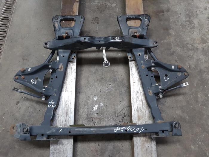 Gebruikte Subframe Renault Twingo II (CN) 1.5 dCi 90 FAP Prijs € 100,00 Margeregeling aangeboden door Autobedrijf Hoogerwerf