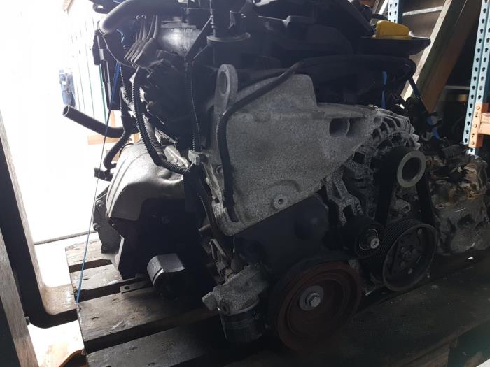 Gebruikte Motor Renault Twingo II (CN) 1.2 16V Prijs € 450,00 Margeregeling aangeboden door Autobedrijf Hoogerwerf