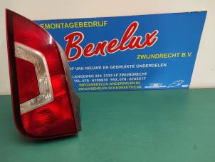 Gebruikte Achterlicht links Volkswagen Up! (121) 1.0 12V 60 Prijs op aanvraag aangeboden door Benelux Zwijndrecht B.V.