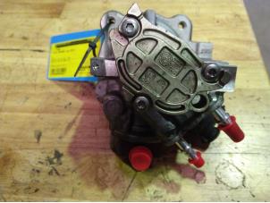 Gebruikte Dieselpomp Peugeot Partner (GC/GF/GG/GJ/GK) 1.6 HDI 75 Phase 1 Prijs op aanvraag aangeboden door Benelux Zwijndrecht B.V.