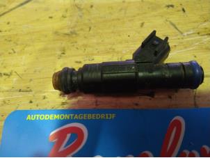 Gebruikte Injector (benzine injectie) Ford Fiesta 5 (JD/JH) 2.0 16V ST150 Prijs op aanvraag aangeboden door Benelux Zwijndrecht B.V.