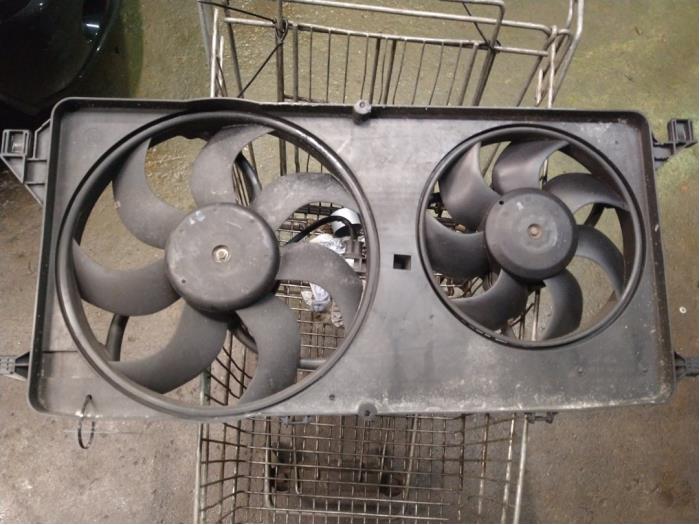 Radiateurfan van een Ford Transit 2.2 TDCi 16V 2011