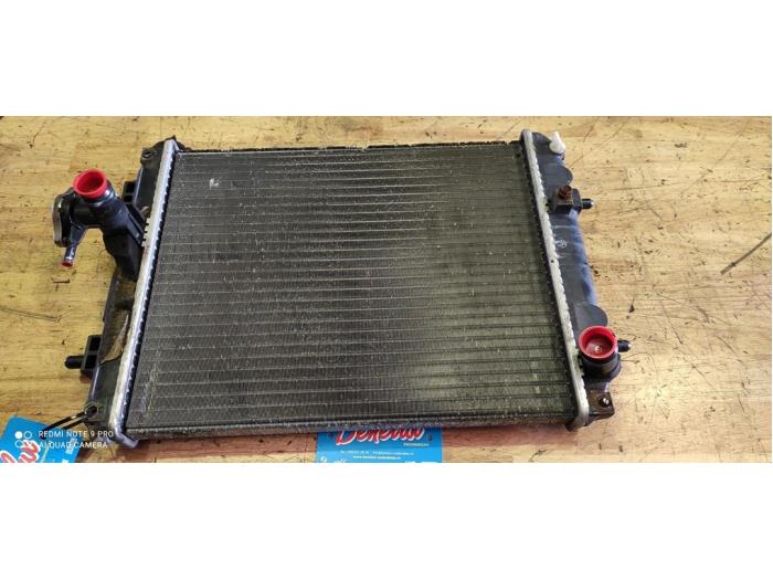 Gebruikte Radiateur Daihatsu Sirion 2 (M3) 1.3 16V DVVT Prijs op aanvraag aangeboden door Benelux Zwijndrecht B.V.