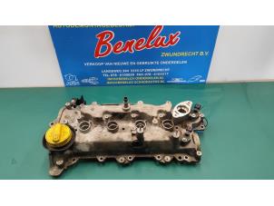 Gebruikte Kleppendeksel Renault Kangoo/Grand Kangoo (KW) 1.2 16V TCE Prijs op aanvraag aangeboden door Benelux Zwijndrecht B.V.