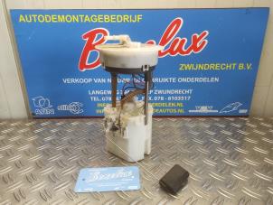 Gebruikte Benzinepomp Opel Agila (B) 1.0 12V Prijs € 50,00 Margeregeling aangeboden door Benelux Zwijndrecht B.V.