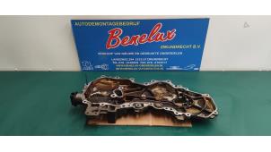 Gebruikte Distributiedeksel Nissan Qashqai (J10) 2.0 16V Prijs op aanvraag aangeboden door Benelux Zwijndrecht B.V.