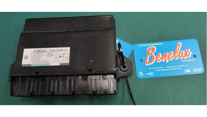 Computer Body Control van een Ford Focus 3 Wagon 1.6 Ti-VCT 16V 125 2011