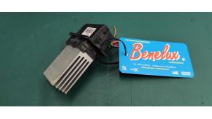 Gebruikte Kachel Weerstand Renault Scénic I (JA) 2.0 16V IDE Prijs € 30,00 Margeregeling aangeboden door Benelux Zwijndrecht B.V.