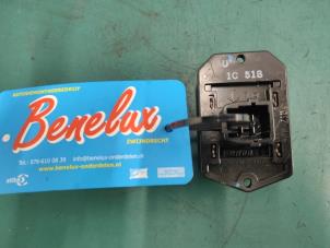 Gebruikte Kachel Weerstand Mitsubishi Space Star (A0) 1.0 12V Prijs op aanvraag aangeboden door Benelux Zwijndrecht B.V.