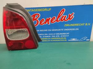 Gebruikte Achterlicht links Renault Twingo II (CN) 1.2 16V Prijs op aanvraag aangeboden door Benelux Zwijndrecht B.V.