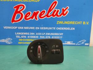 Gebruikte Licht Schakelaar Seat Ibiza IV (6J5) 1.2 TDI Ecomotive Prijs op aanvraag aangeboden door Benelux Zwijndrecht B.V.
