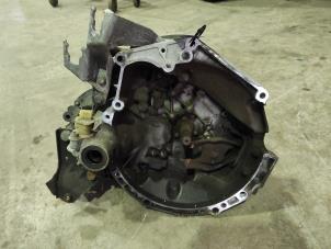 Gebruikte Versnellingsbak Peugeot 1007 (KM) 1.4 Prijs op aanvraag aangeboden door Benelux Zwijndrecht B.V.