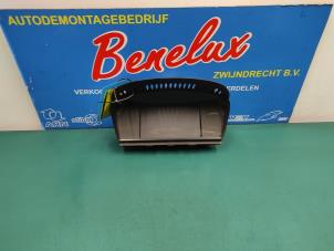 Gebruikte Display Interieur BMW 5 serie (E60) 520i 24V Prijs op aanvraag aangeboden door Benelux Zwijndrecht B.V.