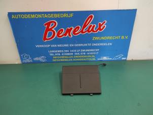 Gebruikte Draadloze oplader Tesla Model 3 EV Prijs € 150,00 Margeregeling aangeboden door Benelux Zwijndrecht B.V.