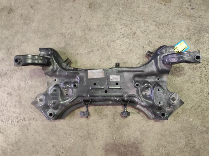Gebruikte Subframe Hyundai i20 (GBB) 1.0 T-GDI 100 12V Prijs op aanvraag aangeboden door Benelux Zwijndrecht B.V.