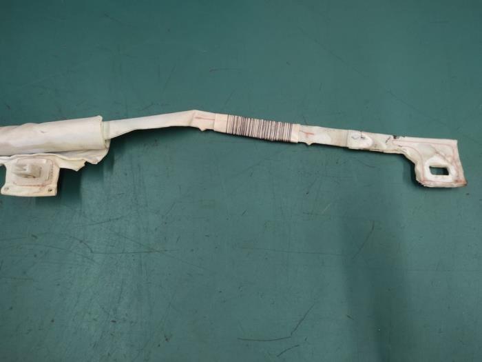 Airbag hemel links van een Toyota Yaris III (P13) 1.5 16V Hybrid 2015