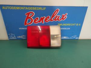 Gebruikte Achterlicht links Audi 80 (B4) 2.0 E Prijs € 25,00 Margeregeling aangeboden door Benelux Zwijndrecht B.V.