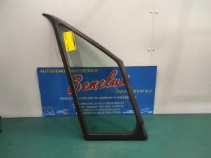 Gebruikte Ruit Extra 2Deurs rechts-voor Mercedes Sprinter 3,5t (906.73) 316 CDI 16V Prijs op aanvraag aangeboden door Benelux Zwijndrecht B.V.