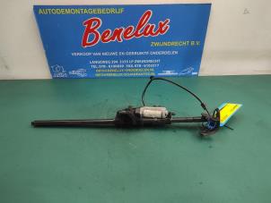 Gebruikte Gordelaangever links Mercedes C (C205) C-250 2.0 16V Prijs op aanvraag aangeboden door Benelux Zwijndrecht B.V.