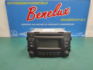 Gebruikte Radio CD Speler Hyundai iX20 (JC) 1.4i 16V Prijs op aanvraag aangeboden door Benelux Zwijndrecht B.V.