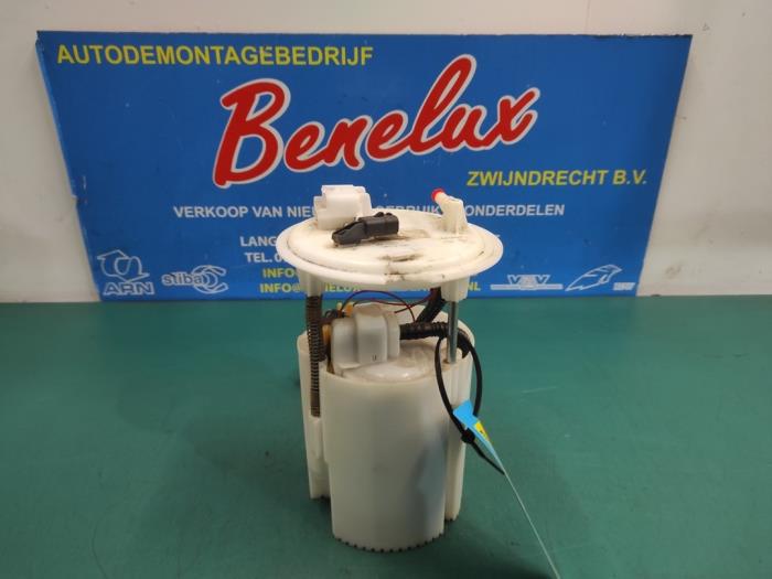 Gebruikte Tank element Pomp Renault Megane IV Estate (RFBK) 1.3 TCE 115 16V Prijs op aanvraag aangeboden door Benelux Zwijndrecht B.V.
