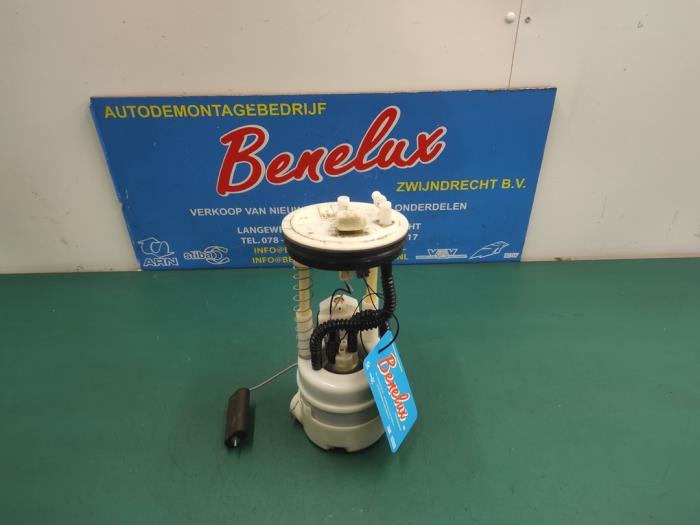 Gebruikte Tank element Pomp Nissan Qashqai (J10) 2.0 16V Prijs op aanvraag aangeboden door Benelux Zwijndrecht B.V.