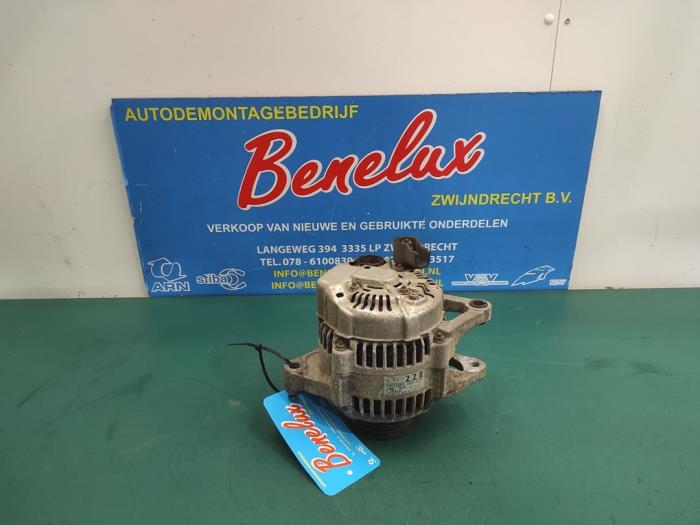 Dynamo van een Chrysler Voyager/Grand Voyager 2.4i 16V 1999