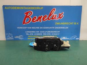Gebruikte Deurslot Mechaniek 4Deurs links-voor Seat Ibiza IV (6J5) 1.2 12V Prijs op aanvraag aangeboden door Benelux Zwijndrecht B.V.