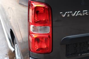 Gebruikte Achterlicht links Opel Vivaro 2.0 Diesel 145 Prijs op aanvraag aangeboden door Benelux Zwijndrecht B.V.