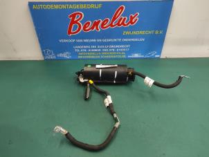 Gebruikte Start/stop condensator Opel Vivaro 2.0 Diesel 145 Prijs op aanvraag aangeboden door Benelux Zwijndrecht B.V.