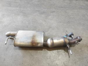 Gebruikte Katalysator Opel Vivaro 2.0 Diesel 145 Prijs op aanvraag aangeboden door Benelux Zwijndrecht B.V.