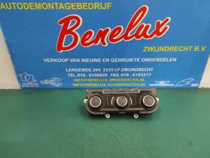 Gebruikte Chaufage Bedieningspaneel Volkswagen Caddy IV 2.0 TDI 75 Prijs op aanvraag aangeboden door Benelux Zwijndrecht B.V.