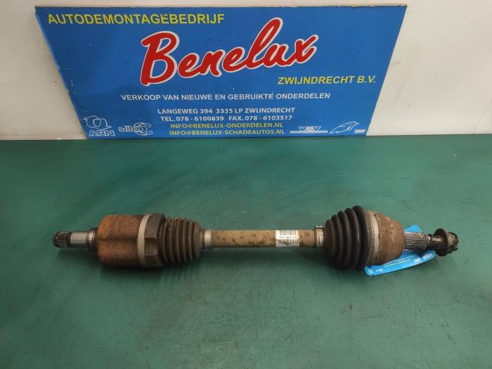 Gebruikte Steekas links-voor Ford Focus 3 1.5 TDCi Prijs op aanvraag aangeboden door Benelux Zwijndrecht B.V.