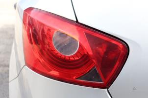 Gebruikte Achterlicht links Seat Ibiza IV (6J5) 1.2 12V Prijs op aanvraag aangeboden door Benelux Zwijndrecht B.V.