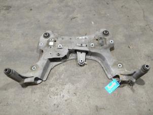 Gebruikte Subframe Renault Grand Scénic III (JZ) 1.2 16V TCe 115 Prijs € 70,00 Margeregeling aangeboden door Benelux Zwijndrecht B.V.