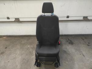 Gebruikte Stoel rechts Ford Transit Courier 1.5 TDCi 75 Prijs op aanvraag aangeboden door Benelux Zwijndrecht B.V.