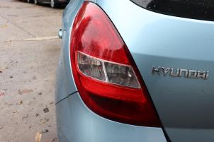 Gebruikte Achterlicht links Hyundai i20 1.4i 16V Prijs op aanvraag aangeboden door Benelux Zwijndrecht B.V.