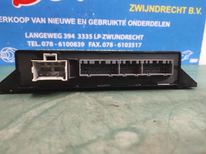 Cabriokap computer van een Mitsubishi Colt CZC 1.5 16V 2007