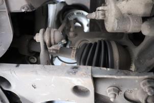 Gebruikte Aandrijfas links-voor Volkswagen Taigo 1.0 TSI 95 12V Prijs op aanvraag aangeboden door Benelux Zwijndrecht B.V.