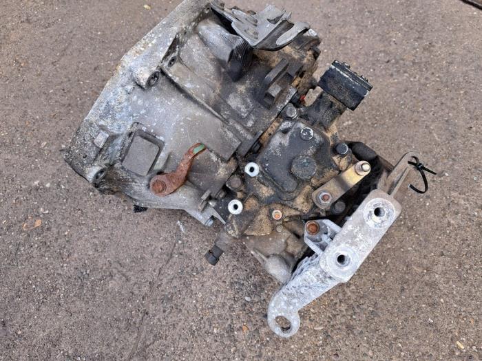 Versnellingsbak van een Fiat Grande Punto (199) 1.4 2006